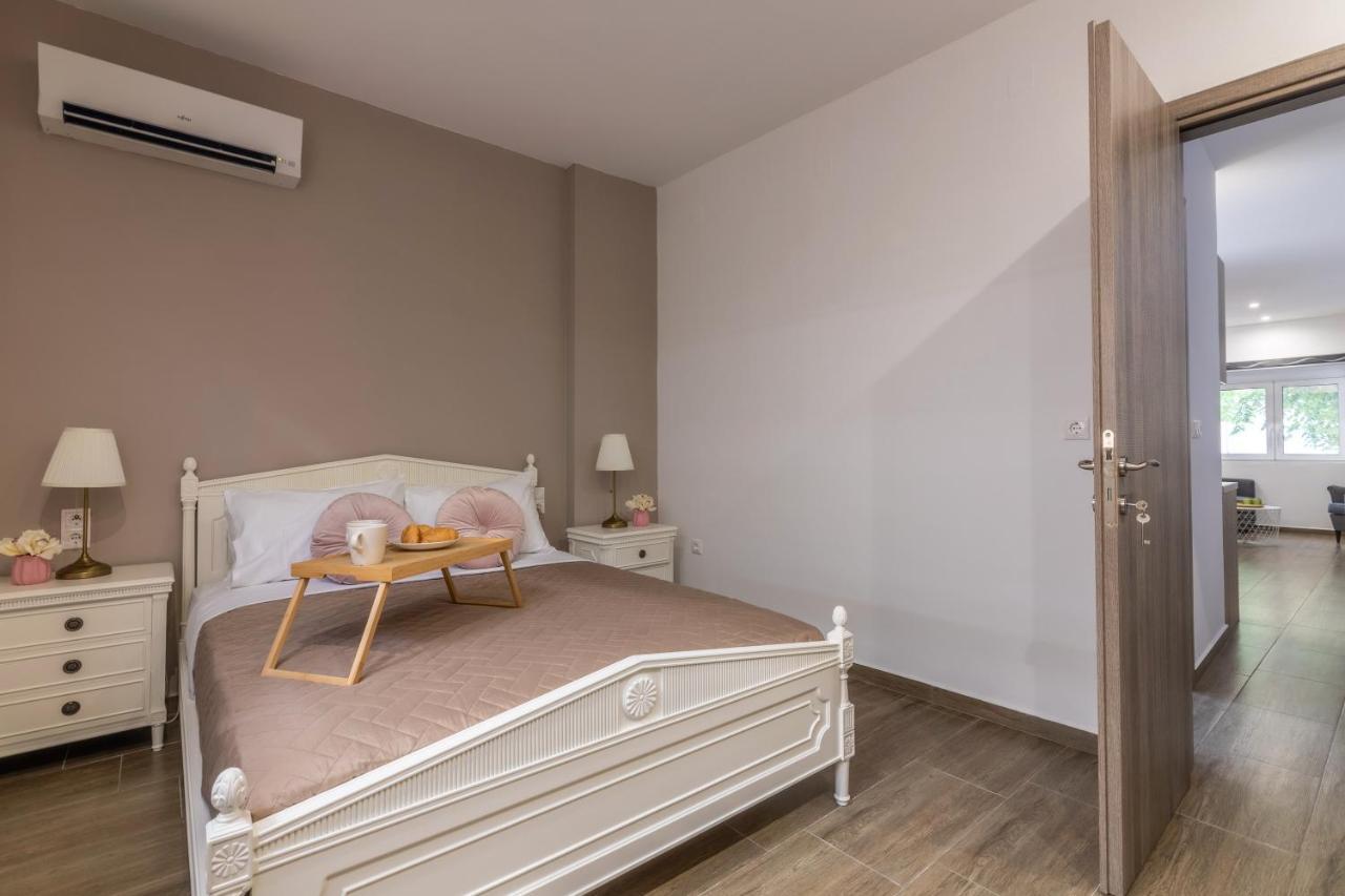 Elegant City Apartment イラクリオン エクステリア 写真